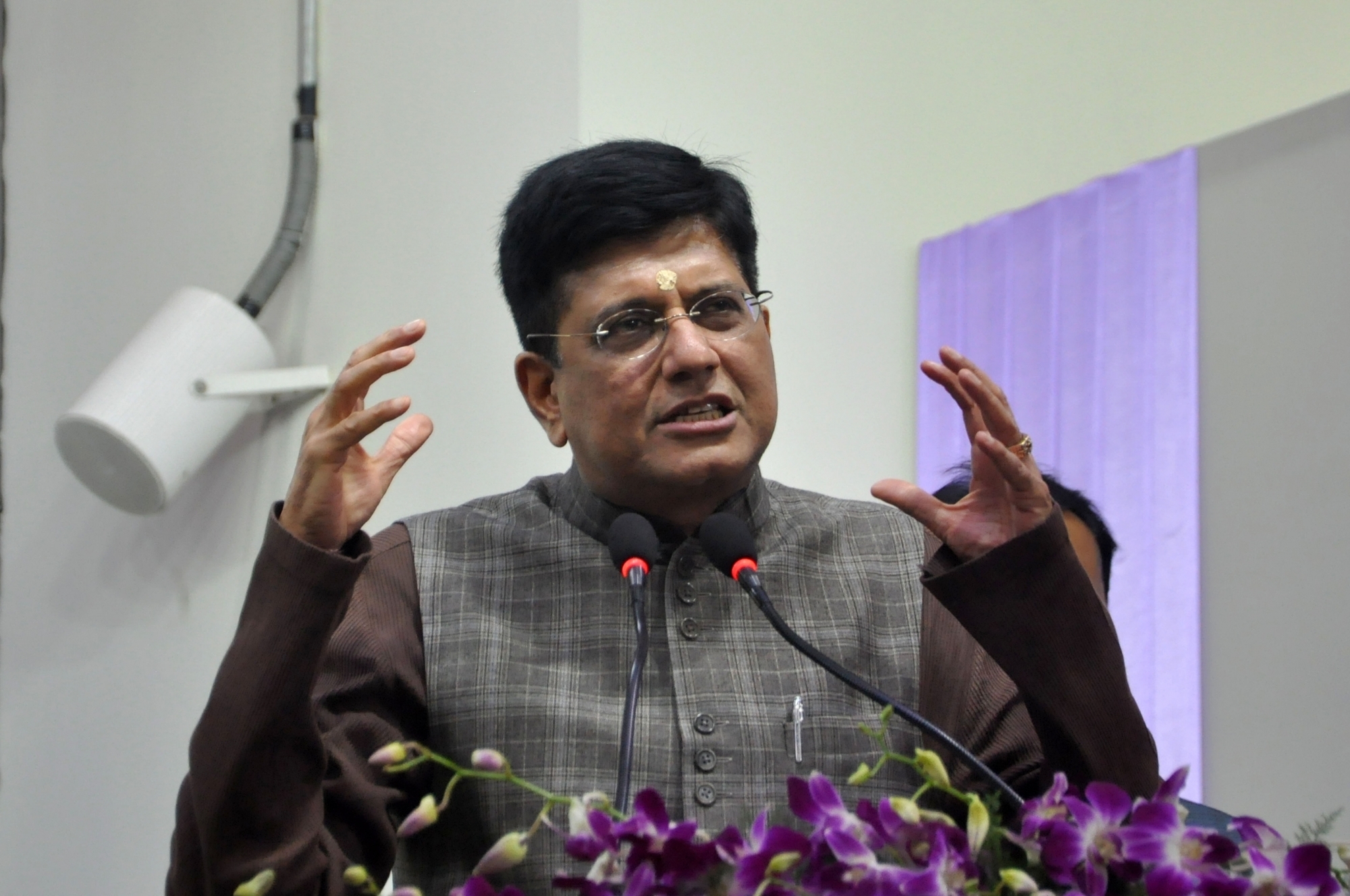 Piyush Goyal gets additional charge of Food Ministry - India Tribune ...